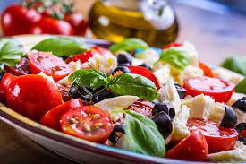 A Spanish nutritionist offers advice on adhering to the Mediterranean diet. 