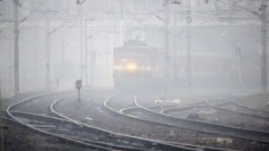 Dense fog engulfs North India, delaying several trains and planes