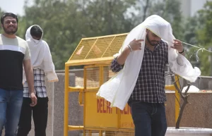 Extreme heatwave, red alert for the next five days in Delhi and other northern India cities.