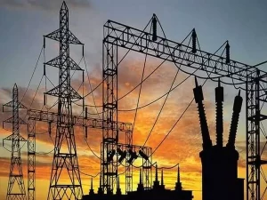 दिल्ली में बिजली की मांग 6,780 मेगावाट तक पहुंच गई है, जो इस सीजन की अब तक की सबसे अधिक मांग है।