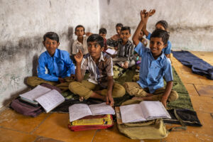 अक्षरा फाउंडेशन के अध्ययन से पता चलता है कि ग्रामीण प्राथमिक छात्र गणित में उत्कृष्ट प्रदर्शन कर रहे हैं।