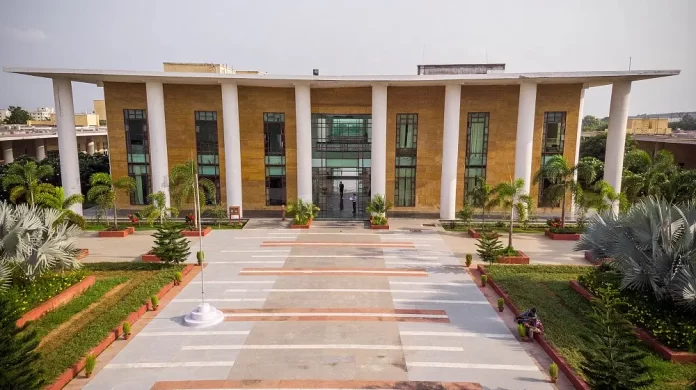 A private institution called Birla Global institution (BGU) is situated in Bhubaneswar, Odisha, India. It was founded by the Birla Group with the intention of offering top-notch instruction and encouraging research in a range of fields. Here are a few essential details regarding the university: